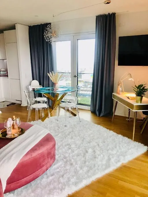 Lux 2Bd W/ Rooftop Terrace And Rhine Views! Apartment Dusseldorf Germany